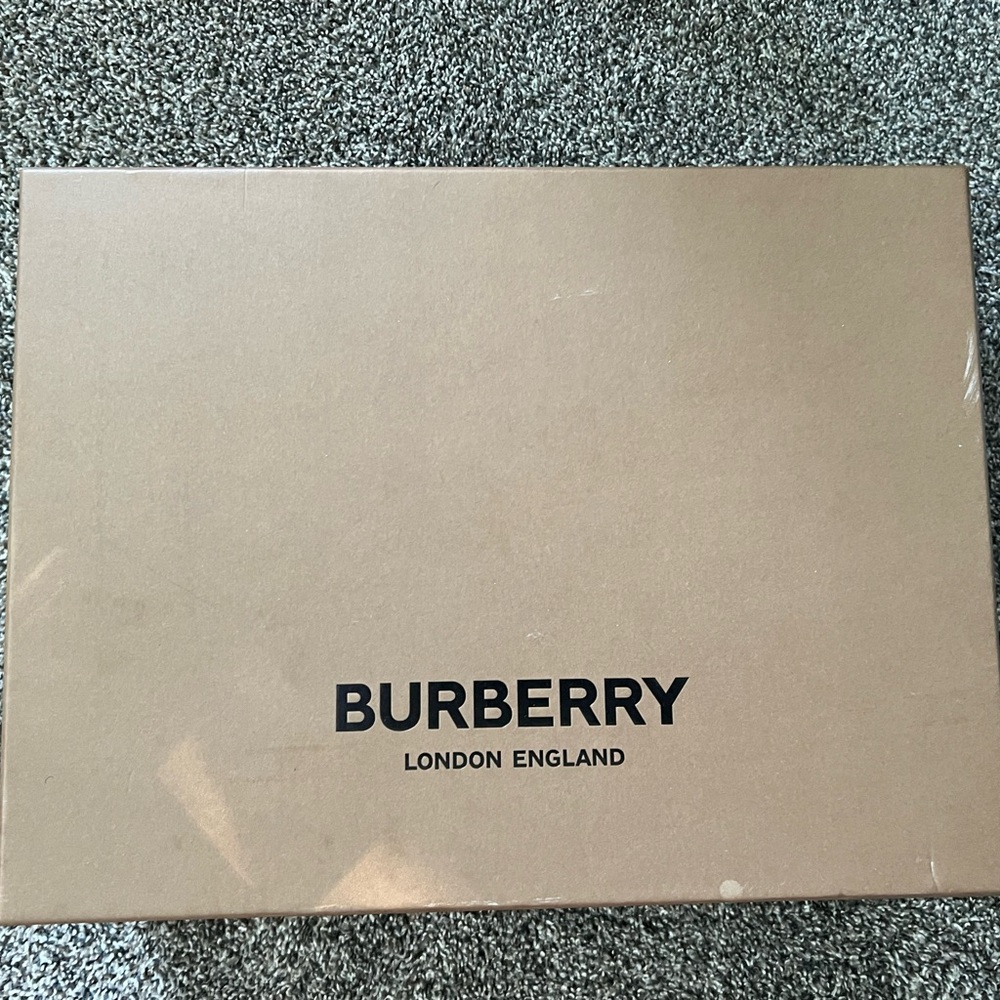 Burberry Tan Gift Box